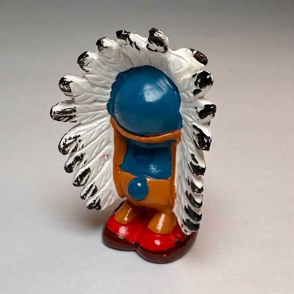 Vintage Schleich Indian Smurf Figure (1981) – Hong Kong Made - Picture 5 of 9